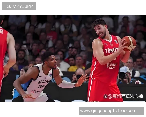 广州篮球队在欧锦赛中的默契配合与战术分析